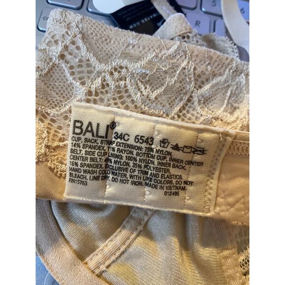 Bali Lace Desire Underwire Bra
#DF6543 Champagne Shimmer Size 
34C - Picture 8 of 8